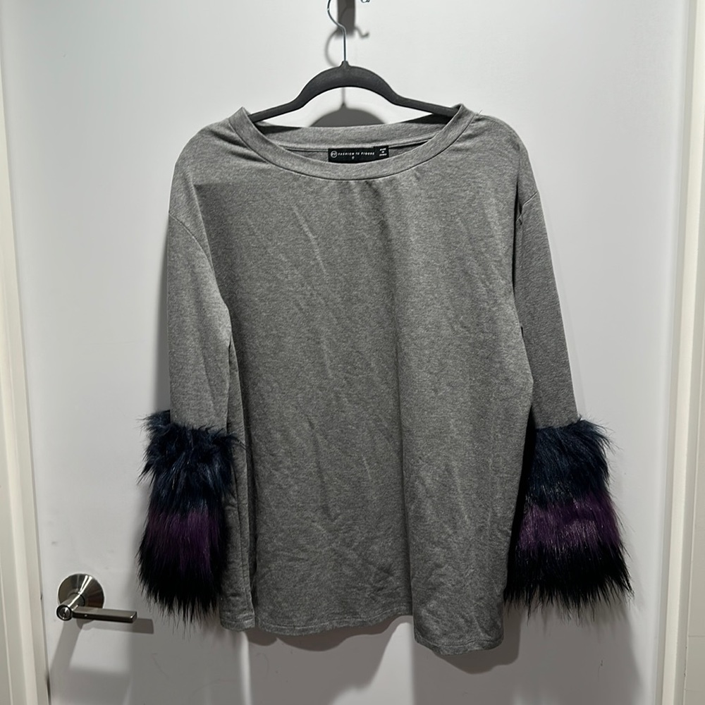Fashion to figure top